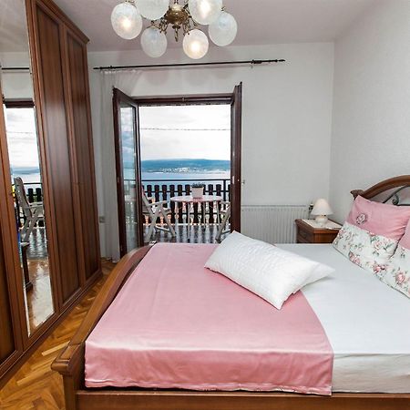 Apartments With A Parking Space Crikvenica - 11307 Exterior foto