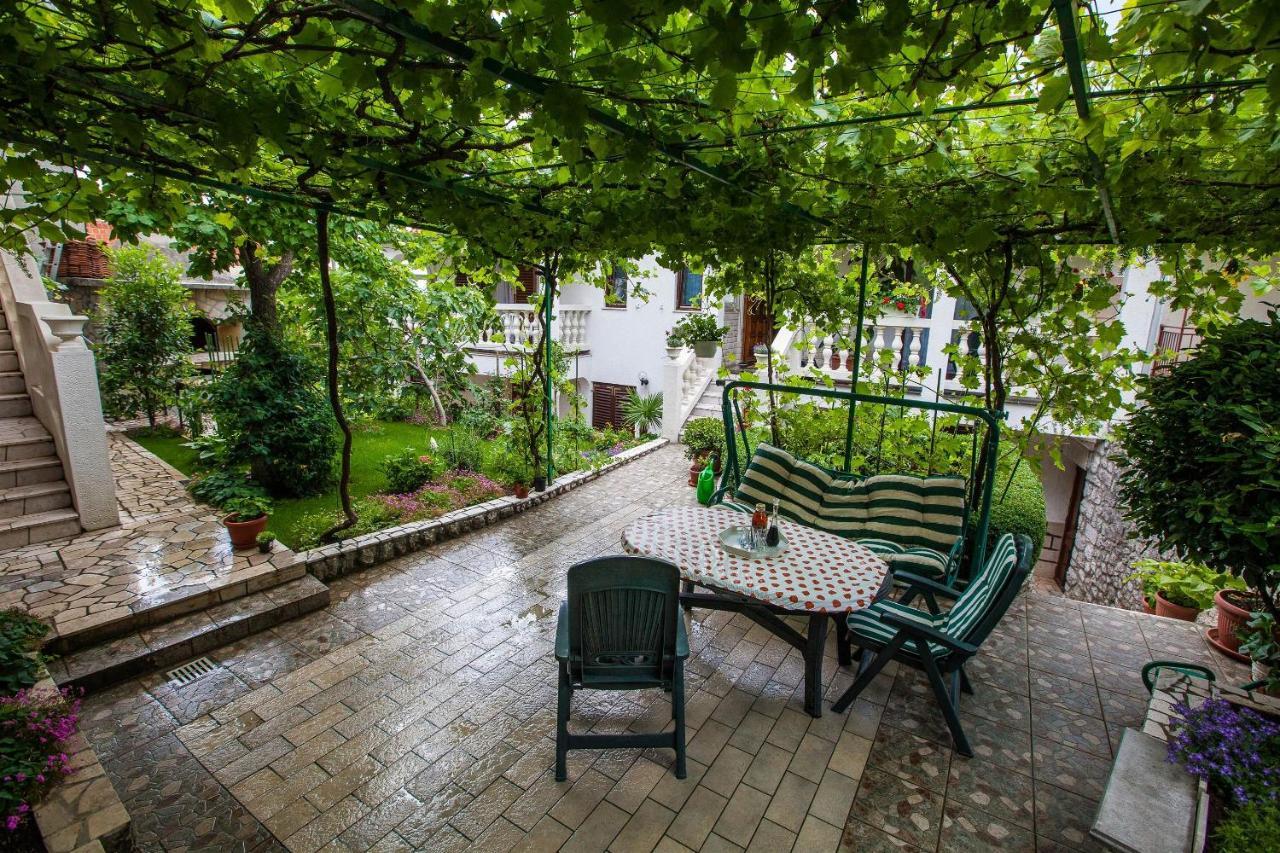 Apartments With A Parking Space Crikvenica - 11307 Exterior foto