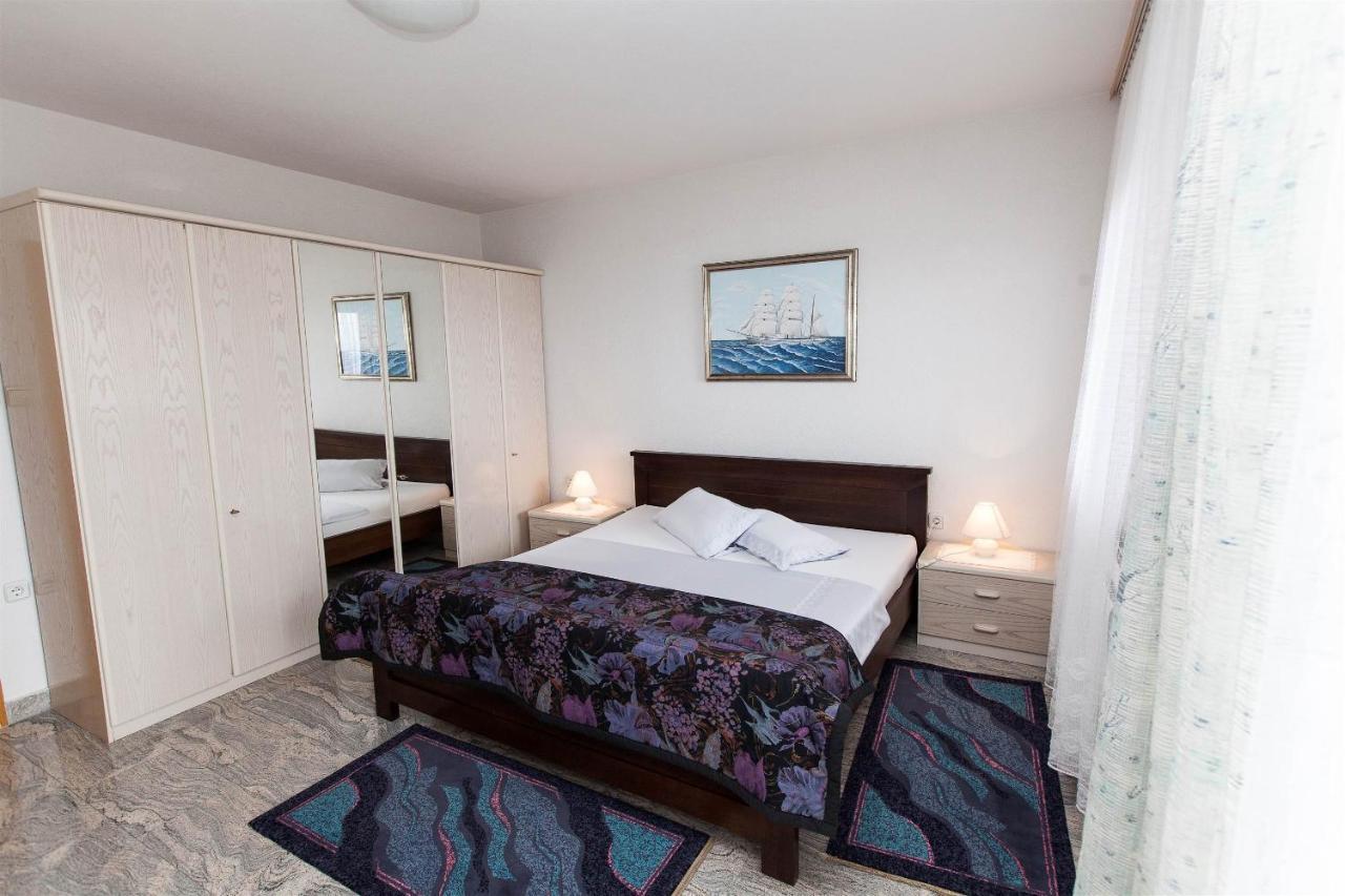 Apartments With A Parking Space Crikvenica - 11307 Exterior foto